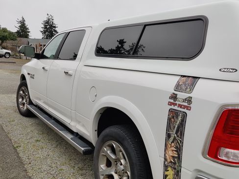 Used 2018 RAM 1500 Laramie w/ Convenience Group image 6