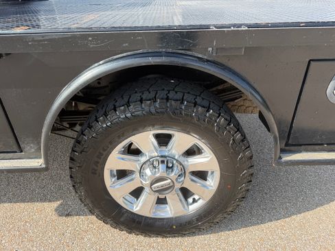 Used 2017 Ford F350 Platinum w/ FX4 Off-Road Package AWD/4WD image 10