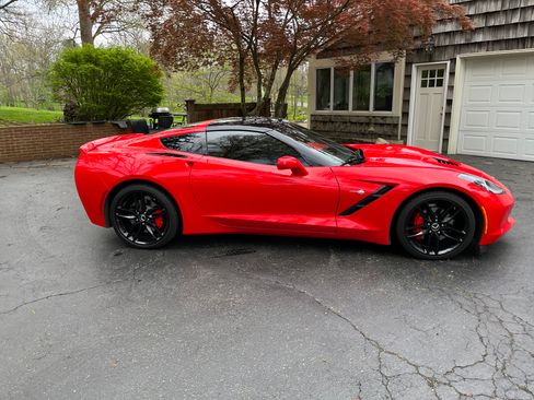 Used 2015 Chevrolet Corvette Stingray Coupe w/ 3LT Preferred Equipment Group image 5