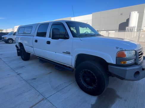 Used 2006 GMC Sierra 3500 SLE w/ Heavy-Duty Power Package image 1