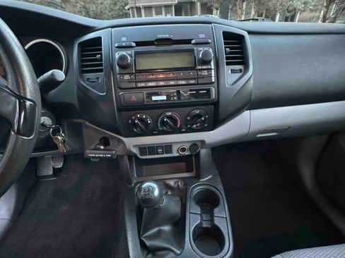 Used 2012 Toyota Tacoma 2WD Regular Cab image 9