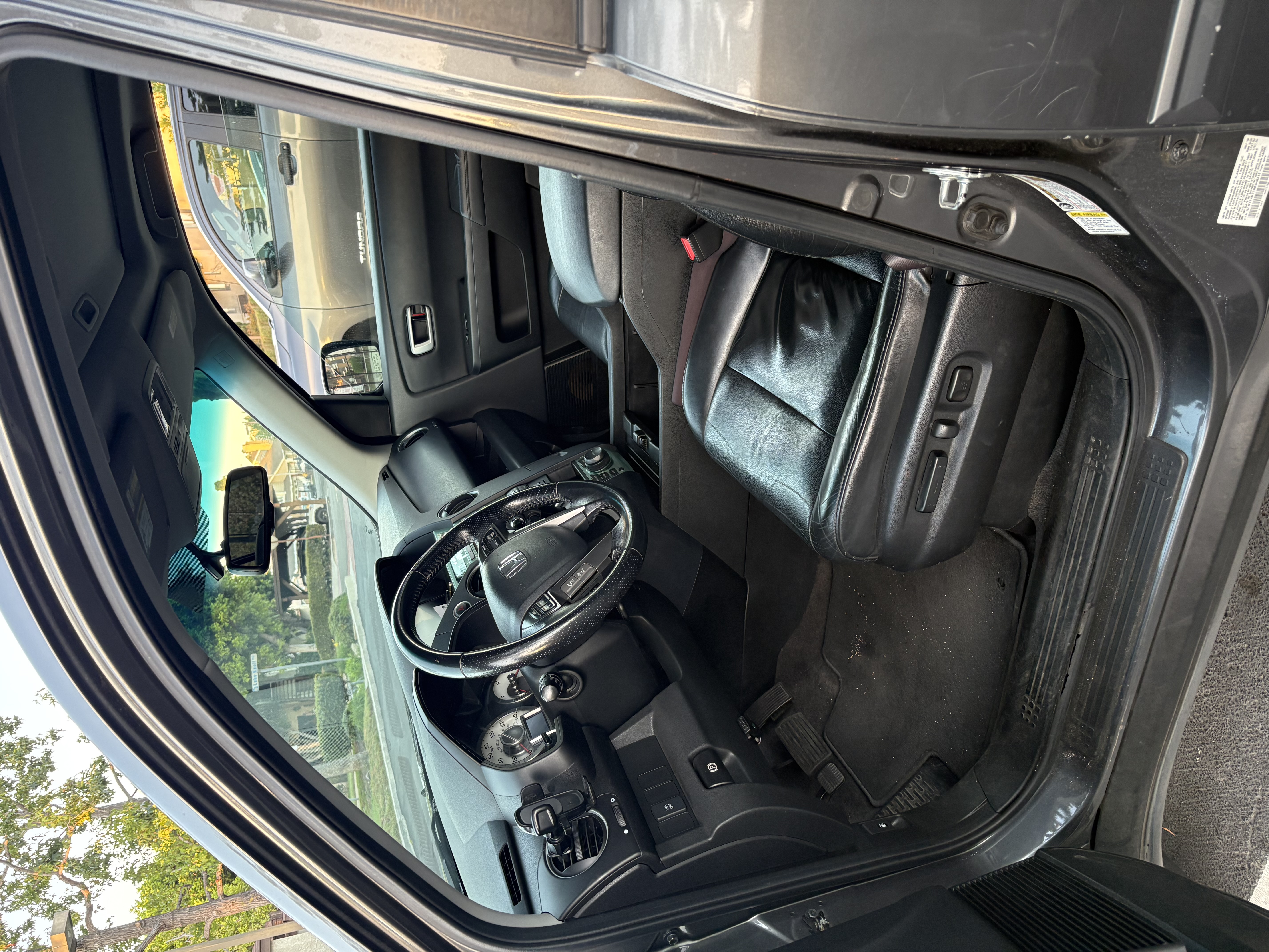 Used 2011 Honda Pilot EX-L image 11