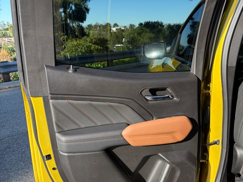 Used 2024 GMC Canyon AT4 w/ AT4 Premium Package image 27