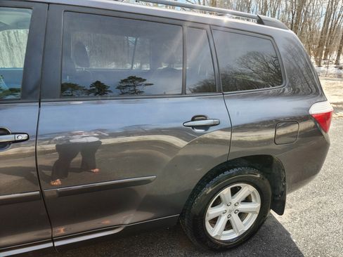 Used 2010 Toyota Highlander 4WD image 10