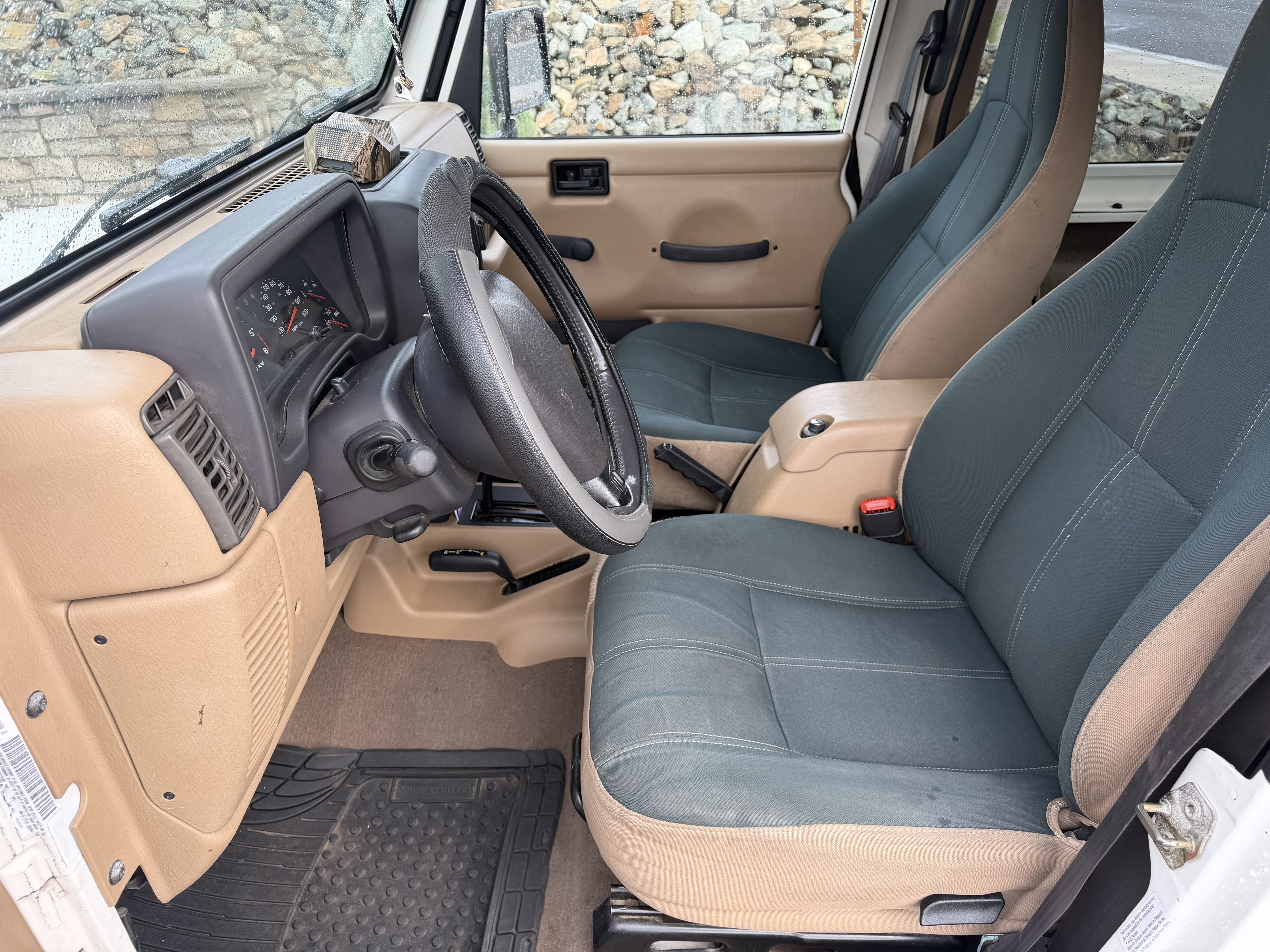 Used 2002 Jeep Wrangler Sahara AWD/4WD image 9