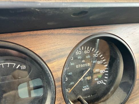 Used 1993 Dodge D/W Truck 250 image 2