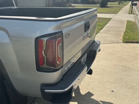 Used 2018 GMC Sierra 1500 SLT image 12