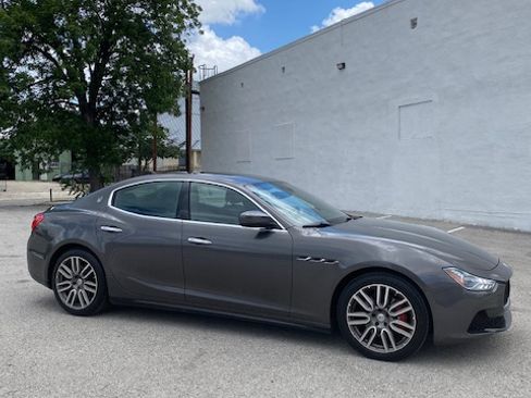 Used 2017 Maserati Ghibli RWD image 5