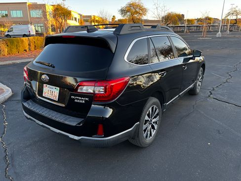 Used 2016 Subaru Outback 2.5i Limited image 9