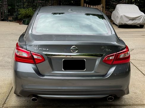 Used 2016 Nissan Altima 2.5 SL w/ 2.5 Technology w/LED Package FWD image 5