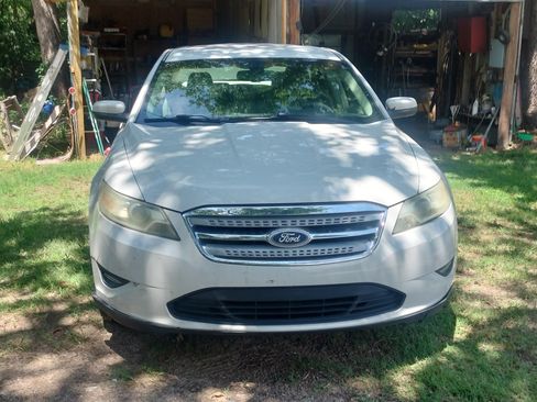 Used 2011 Ford Taurus SEL w/ 201A Rapid Spec Order Code FWD image 6