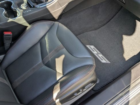 Used 2016 Chevrolet SS image 8