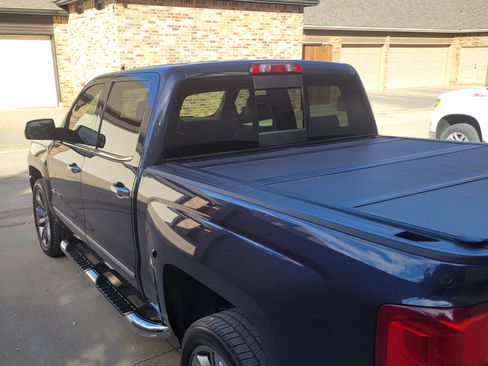 Used 2018 Chevrolet Silverado 1500 LTZ Z71 w/ Centennial Edition image 5