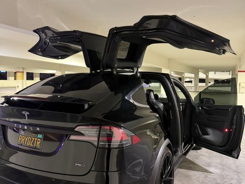 Used 2016 Tesla Model X 75D AWD/4WD image 23
