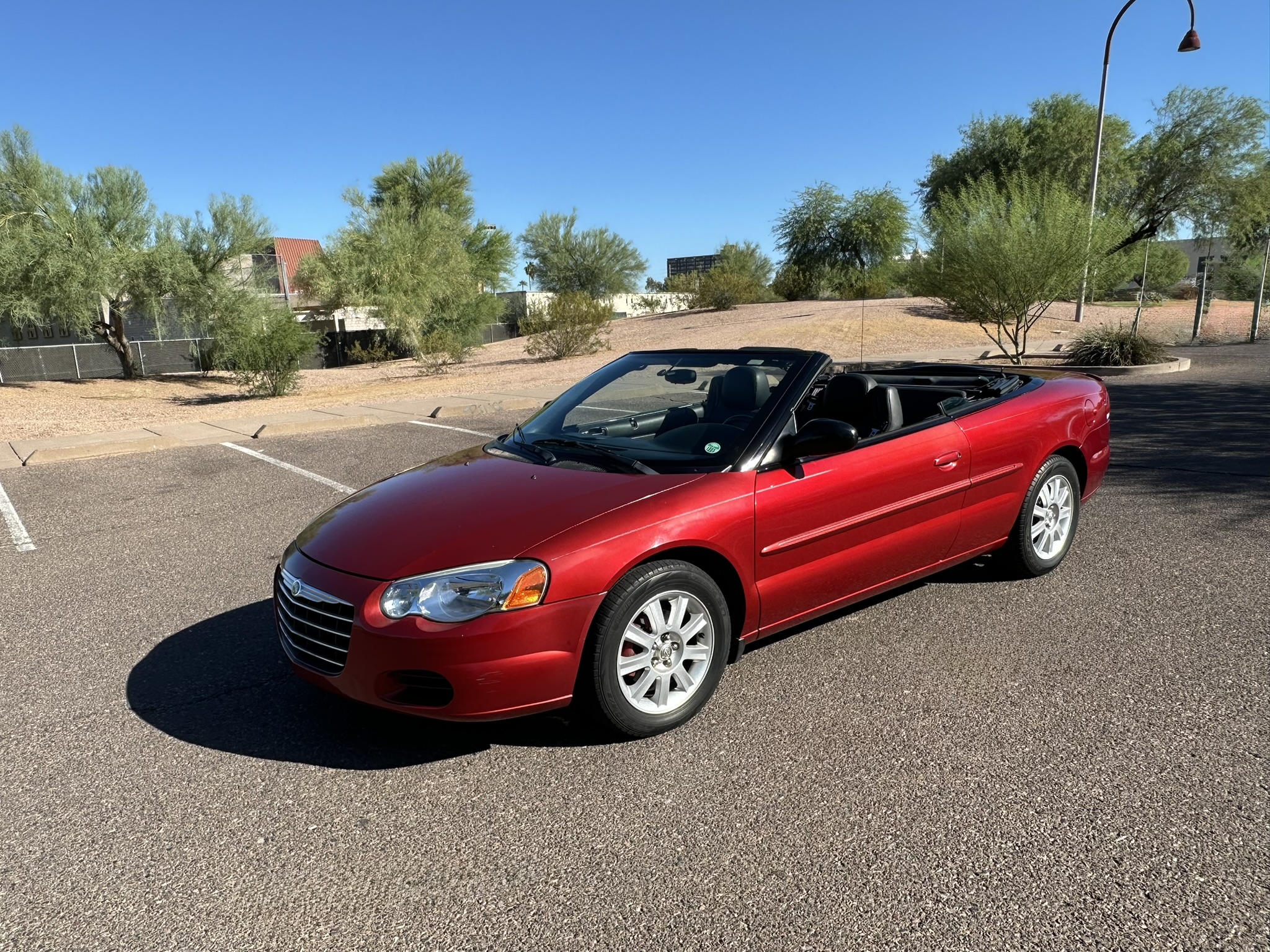 Used 2004 Chrysler Sebring GTC FWD image 1