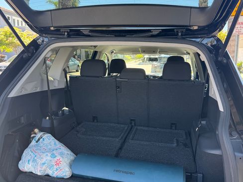 Used 2018 Volkswagen Tiguan S image 10