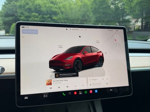 Used 2023 Tesla Model Y Performance AWD/4WD image 31