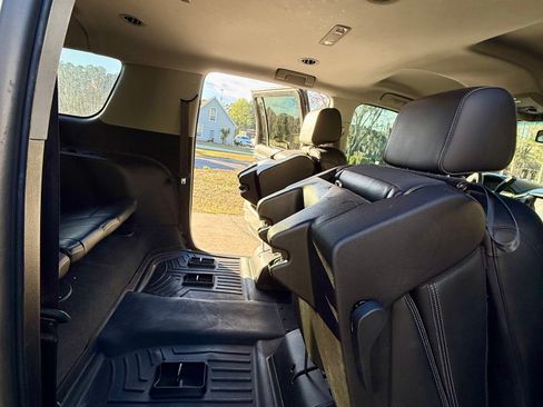 Used 2020 GMC Yukon XL Denali image 8