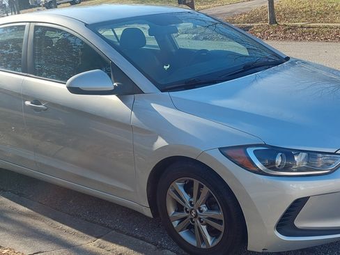Used 2018 Hyundai Elantra SEL image 5