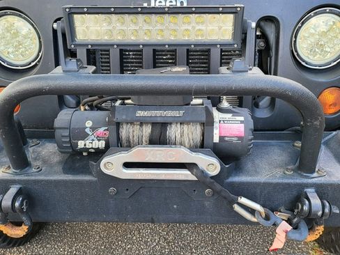 Used 2012 Jeep Wrangler Sahara w/ Connectivity Group AWD/4WD image 28