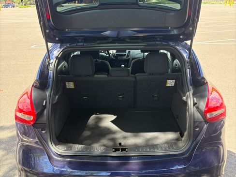 Used 2017 Ford Focus ST FWD image 9