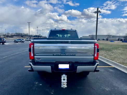 Used 2024 Ford F250 Platinum image 13