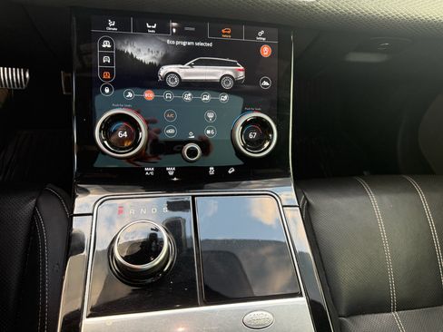 Used 2018 Land Rover Range Rover Velar R-Dynamic SE image 15