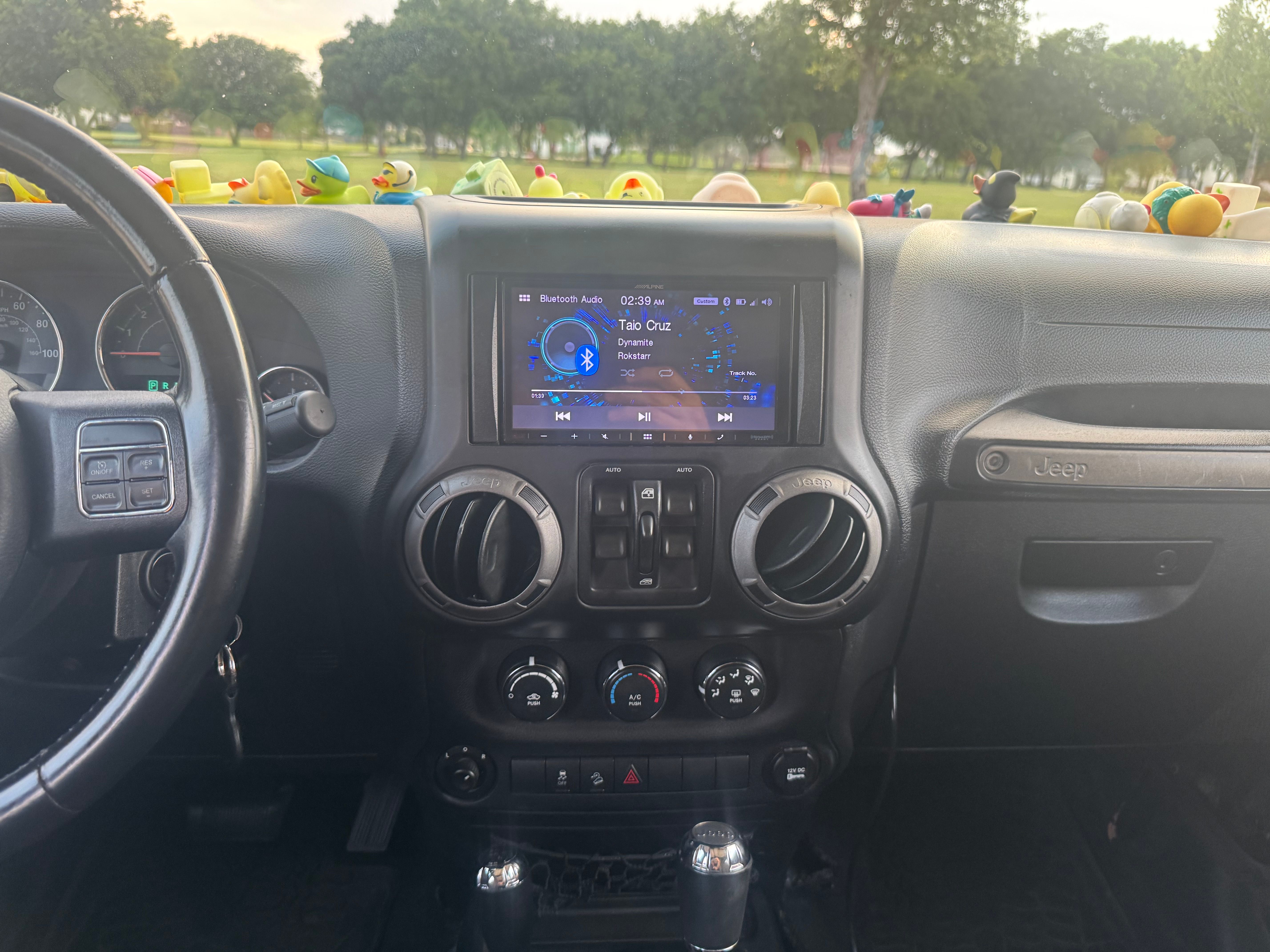 Used 2014 Jeep Wrangler Unlimited Sport w/ Quick Order Package 24S AWD/4WD image 11