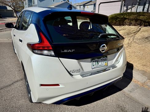Used 2020 Nissan Leaf SV w/ SV Technology Package image 5