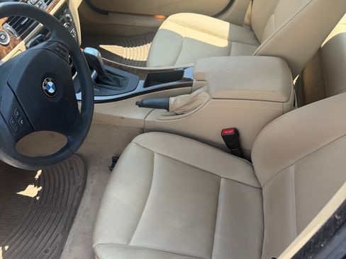Used 2009 BMW 328i xDrive Sedan AWD/4WD image 10