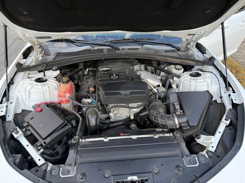 Used 2017 Chevrolet Camaro LT image 10