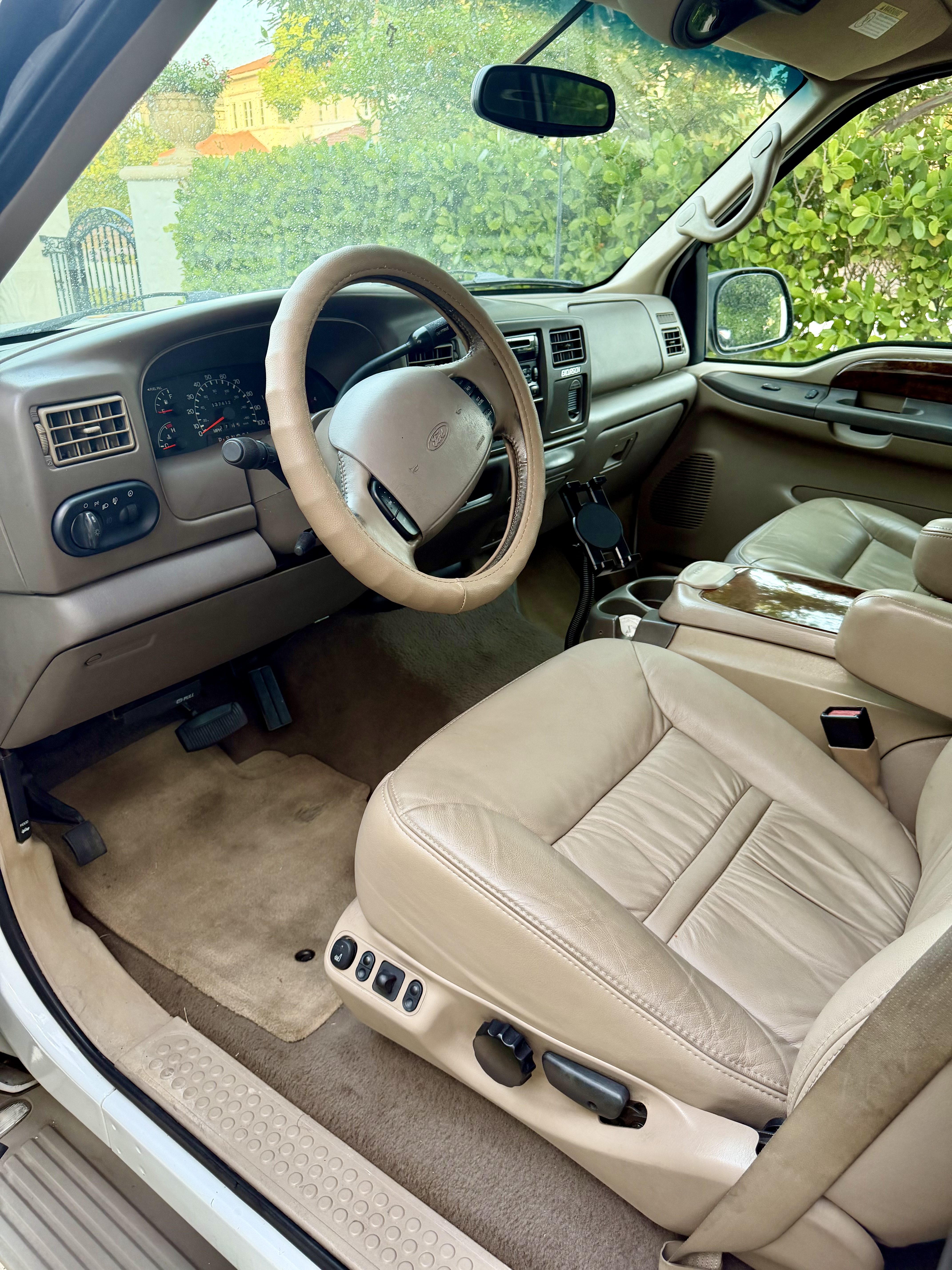 Used 2001 Ford Excursion Limited RWD image 11