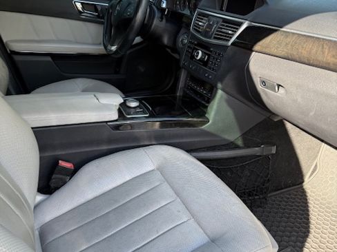 Used 2011 Mercedes-Benz E 550 Sedan image 5