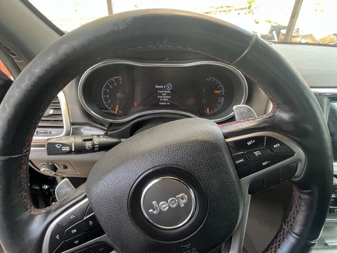 Used 2018 Jeep Grand Cherokee Trailhawk w/ Trailhawk Luxury Group AWD/4WD image 8