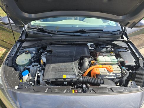 Used 2018 Hyundai Ioniq Limited image 13