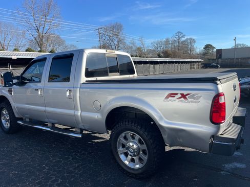 Used 2010 Ford F250 Lariat image 14