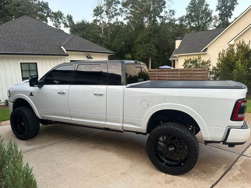 Used 2024 RAM 2500 Limited AWD/4WD image 6