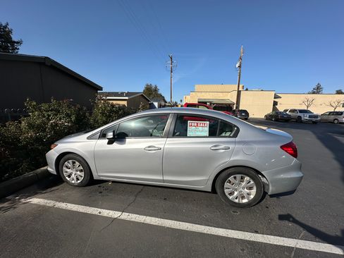 Used 2012 Honda Civic LX image 8