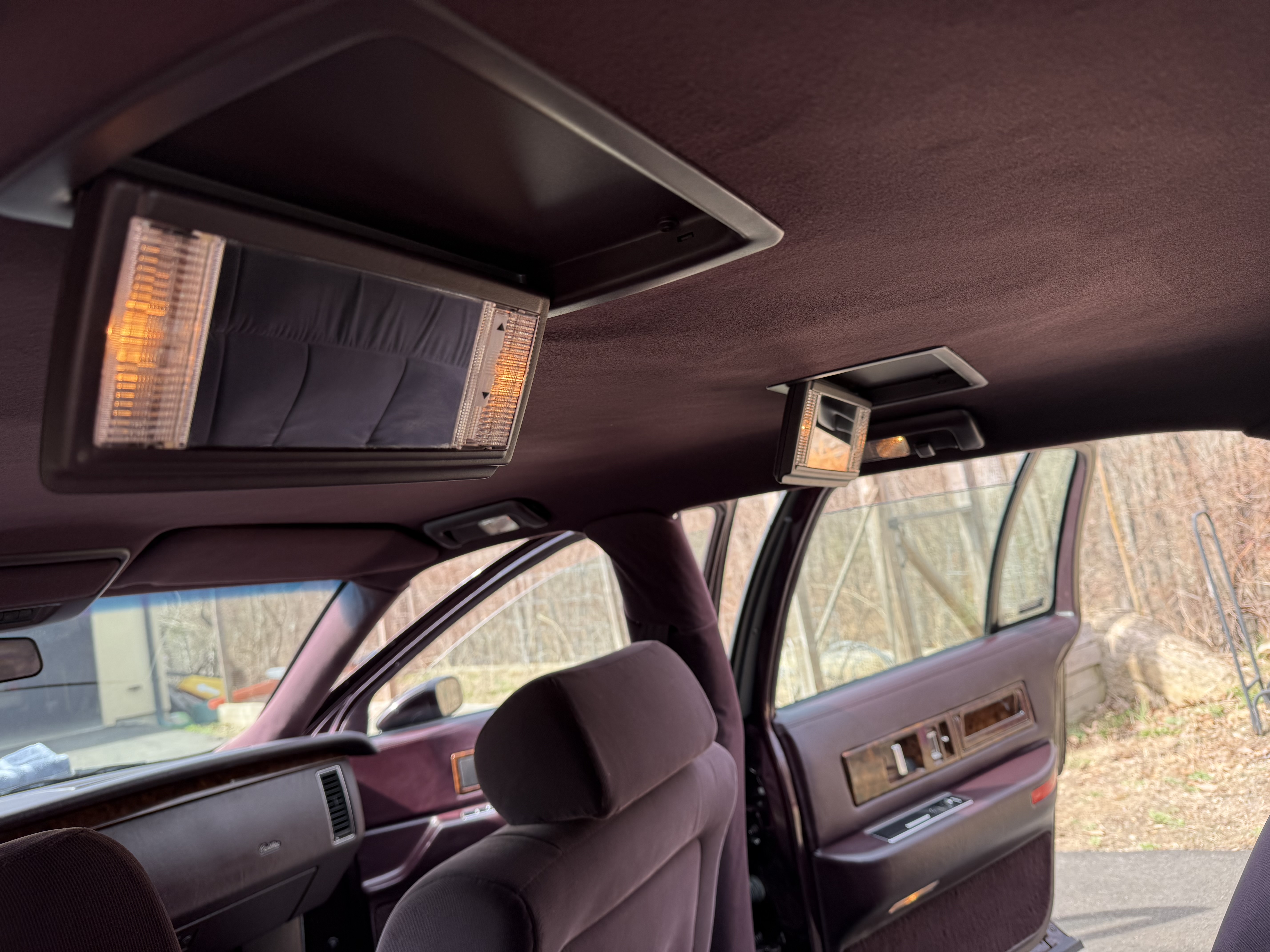 Used 1993 Cadillac Fleetwood Sedan RWD image 8