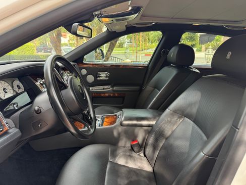 Used 2013 Rolls-Royce Ghost image 8