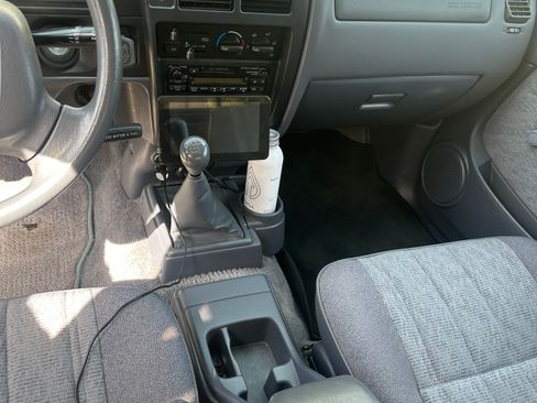 Used 1998 Toyota Tacoma 2WD Xtracab image 9