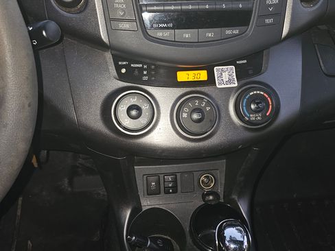 Used 2010 Toyota RAV4 Sport image 12