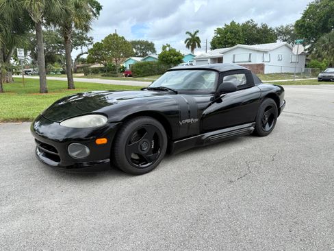 Used 1995 Dodge Viper RT/10 image 1