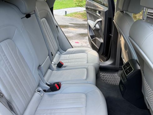 Used 2018 Audi Q5 2.0T Premium Plus w/ Premium Plus Package AWD/4WD image 5