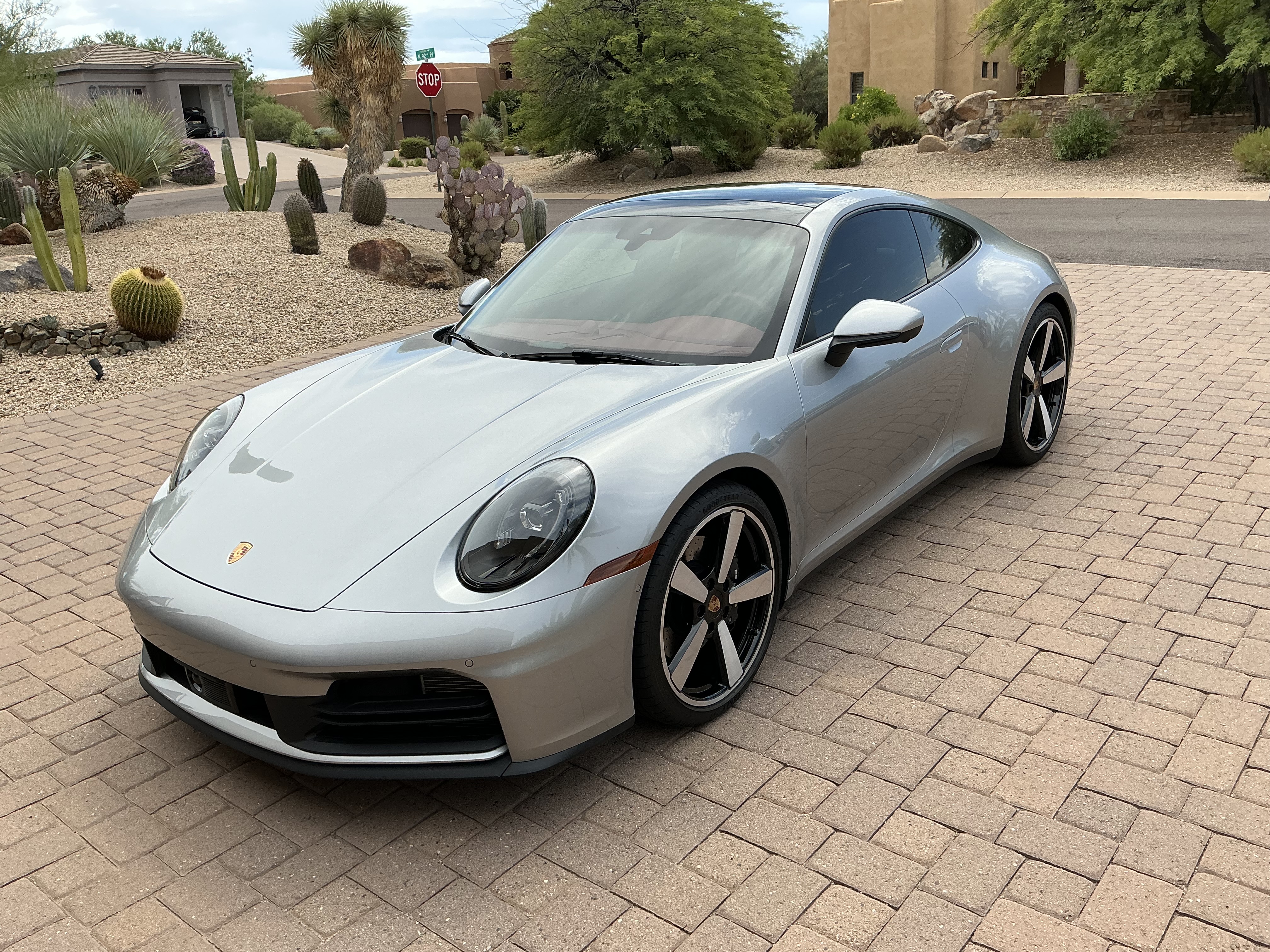 Used 2025 Porsche 911 Carrera T RWD image 9