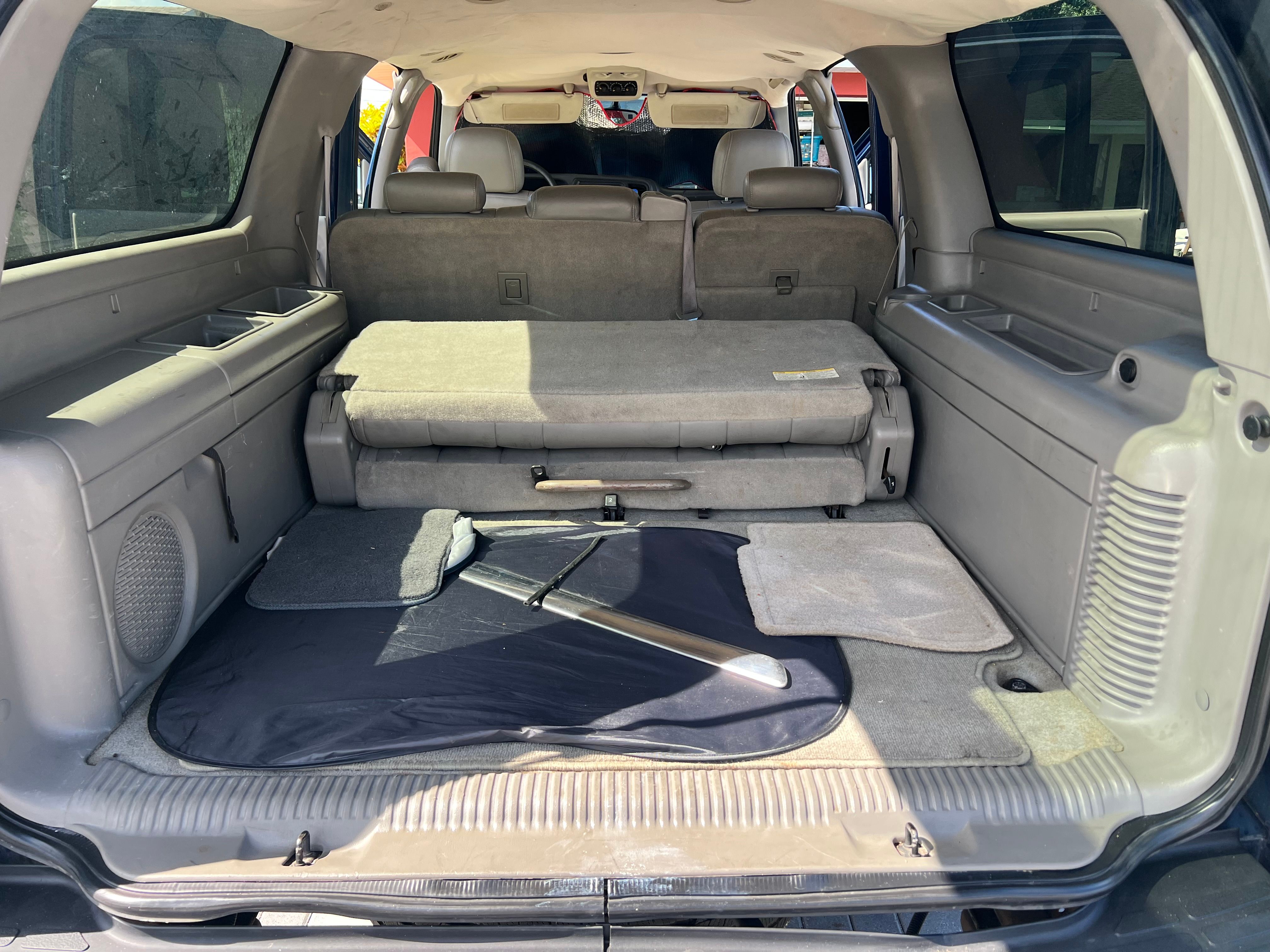 Used 2005 GMC Yukon XL SLT w/ SLT Preferred Equipment Group RWD image 11