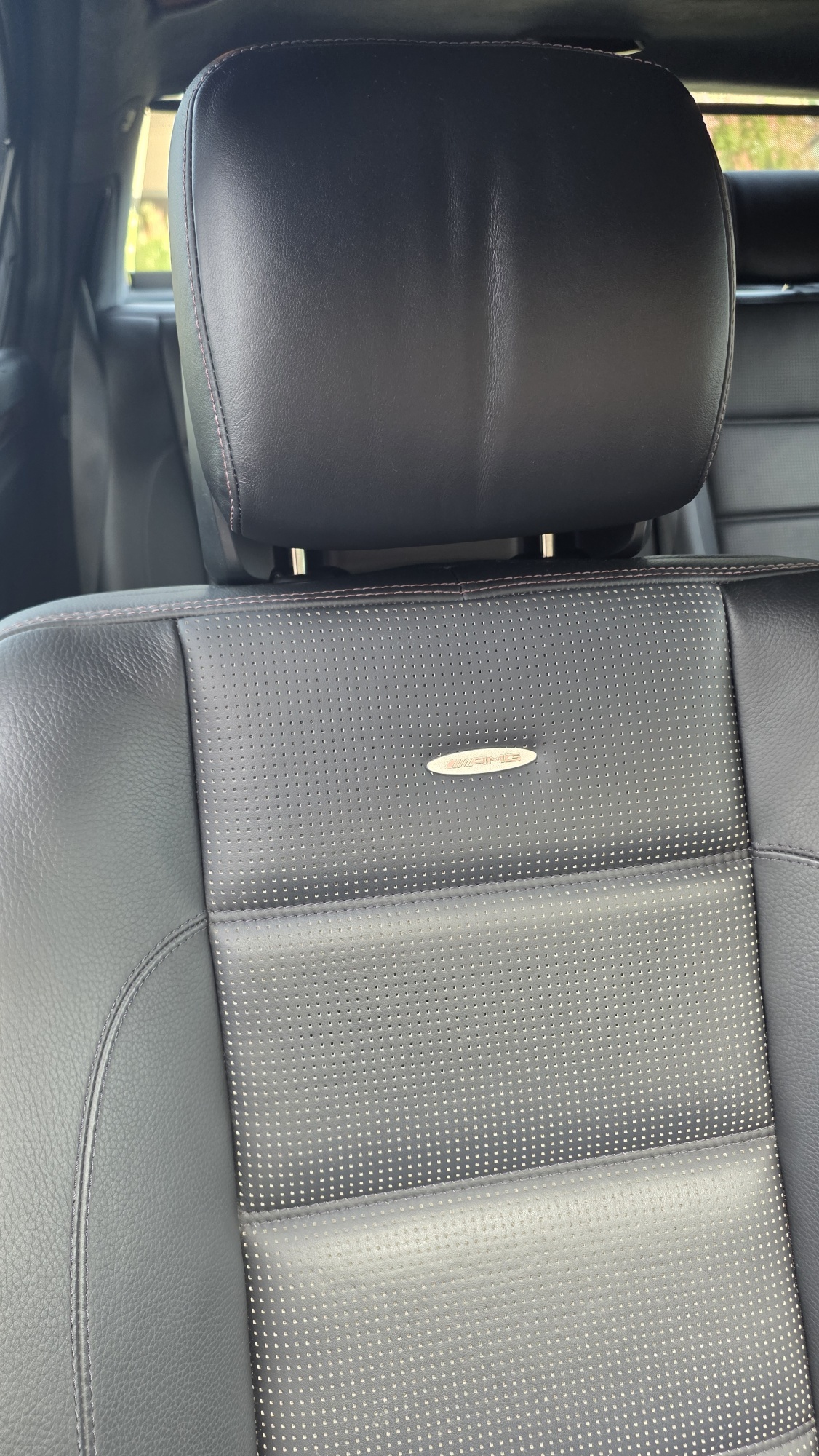 Used 2011 Mercedes-Benz S 63 AMG image 24