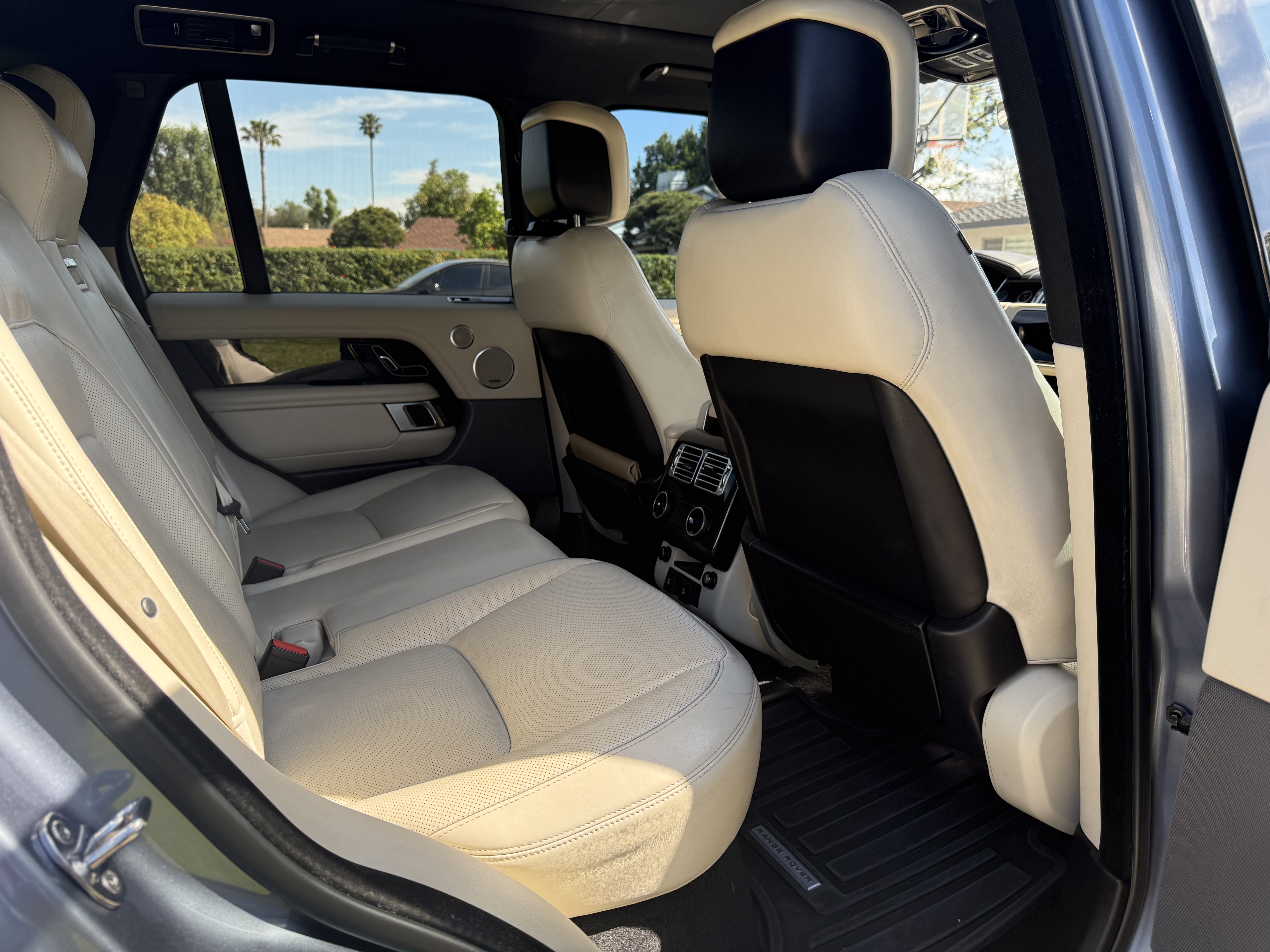 Used 2019 Land Rover Range Rover HSE AWD/4WD image 11