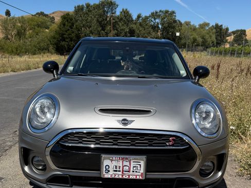 Used 2019 MINI Cooper Clubman S FWD image 2