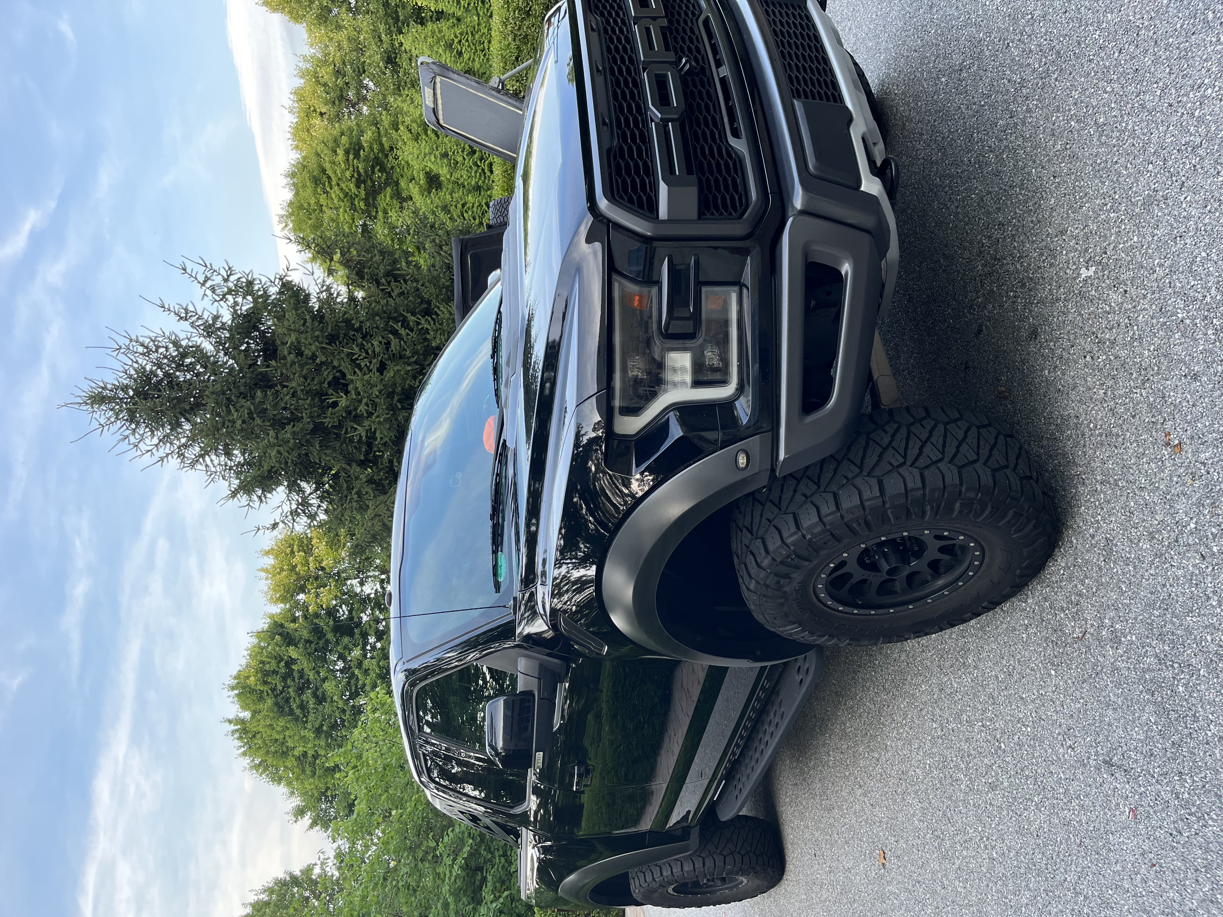 Used 2018 Ford F150 Raptor w/ Equipment Group 802A Luxury AWD/4WD image 9